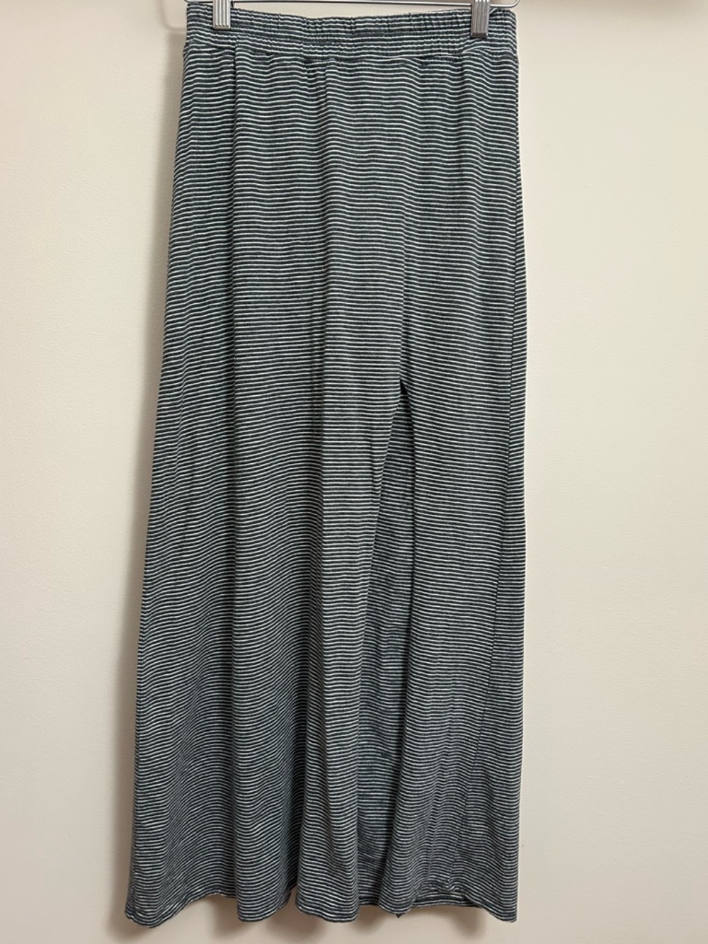 Striped Maxi Skirt in Charcoal and White American Eagle Small